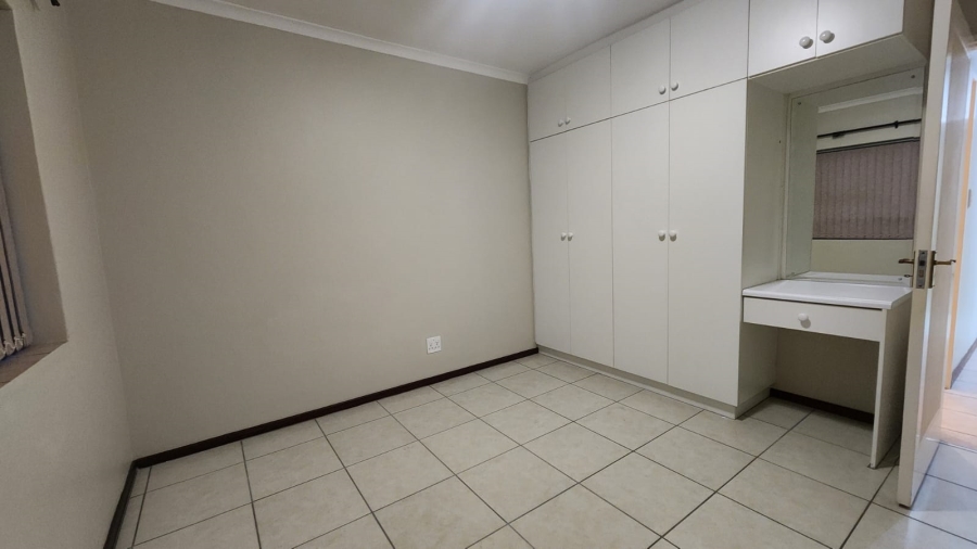 To Let 2 Bedroom Property for Rent in Rouxville Western Cape